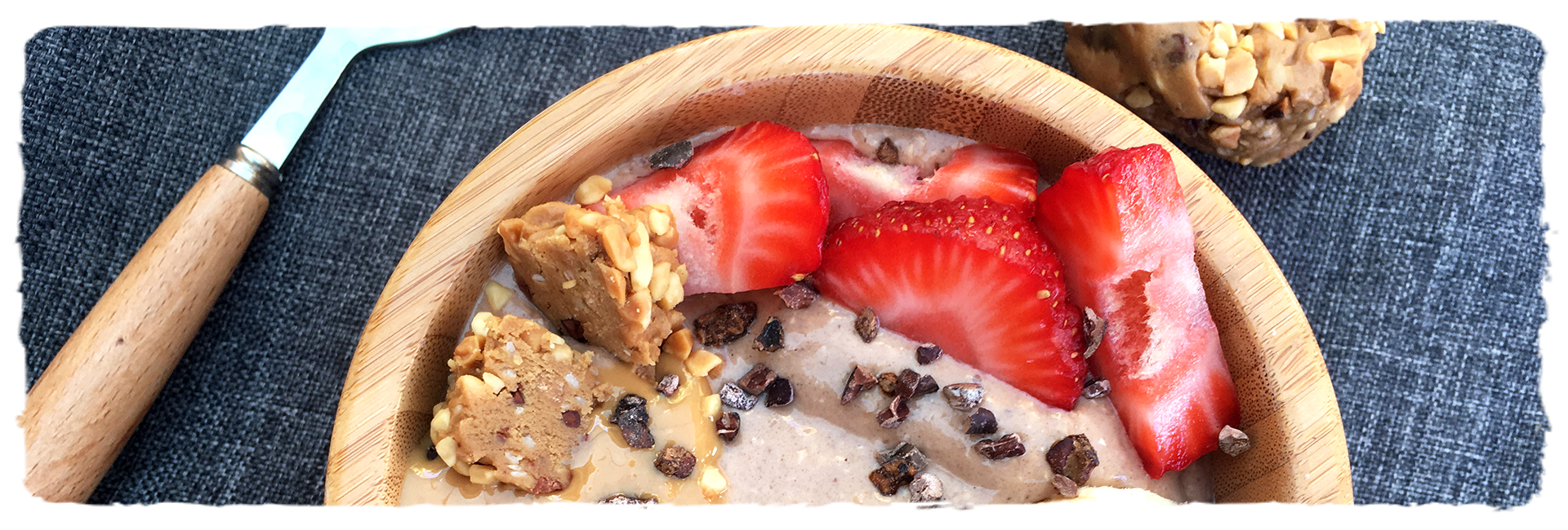 Peanut Cacao Smoothie Bowl